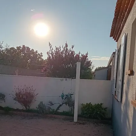 Дом отдыха Maison Recente A Sur Avec Jardin Et Animaux Admis *